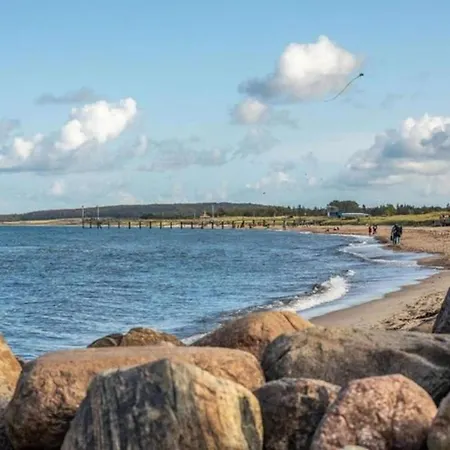 Auf Dem Land In Strandnaehe بيت للعطل