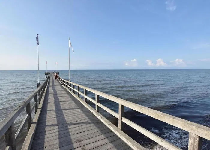 Auf Dem Land In Strandnaehe Diedrichshagen (Kropelin)